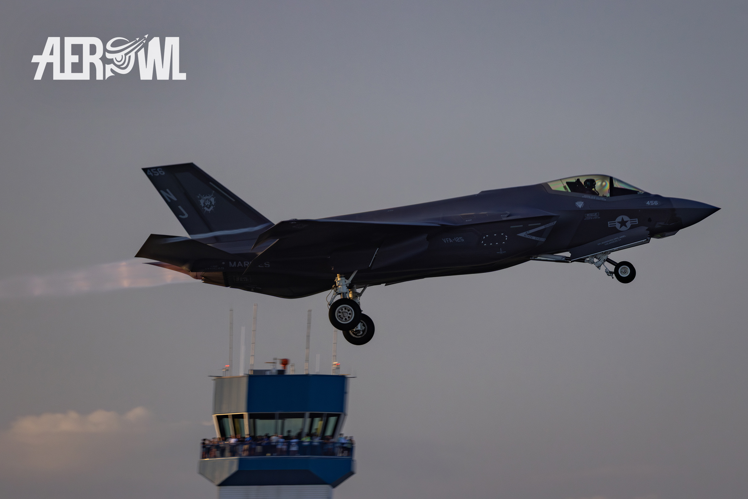 A Lockheed Martin F-35C Lightning II take off to the evening air display during the Sun´n Fun 2025 in Lakeland, Florida.