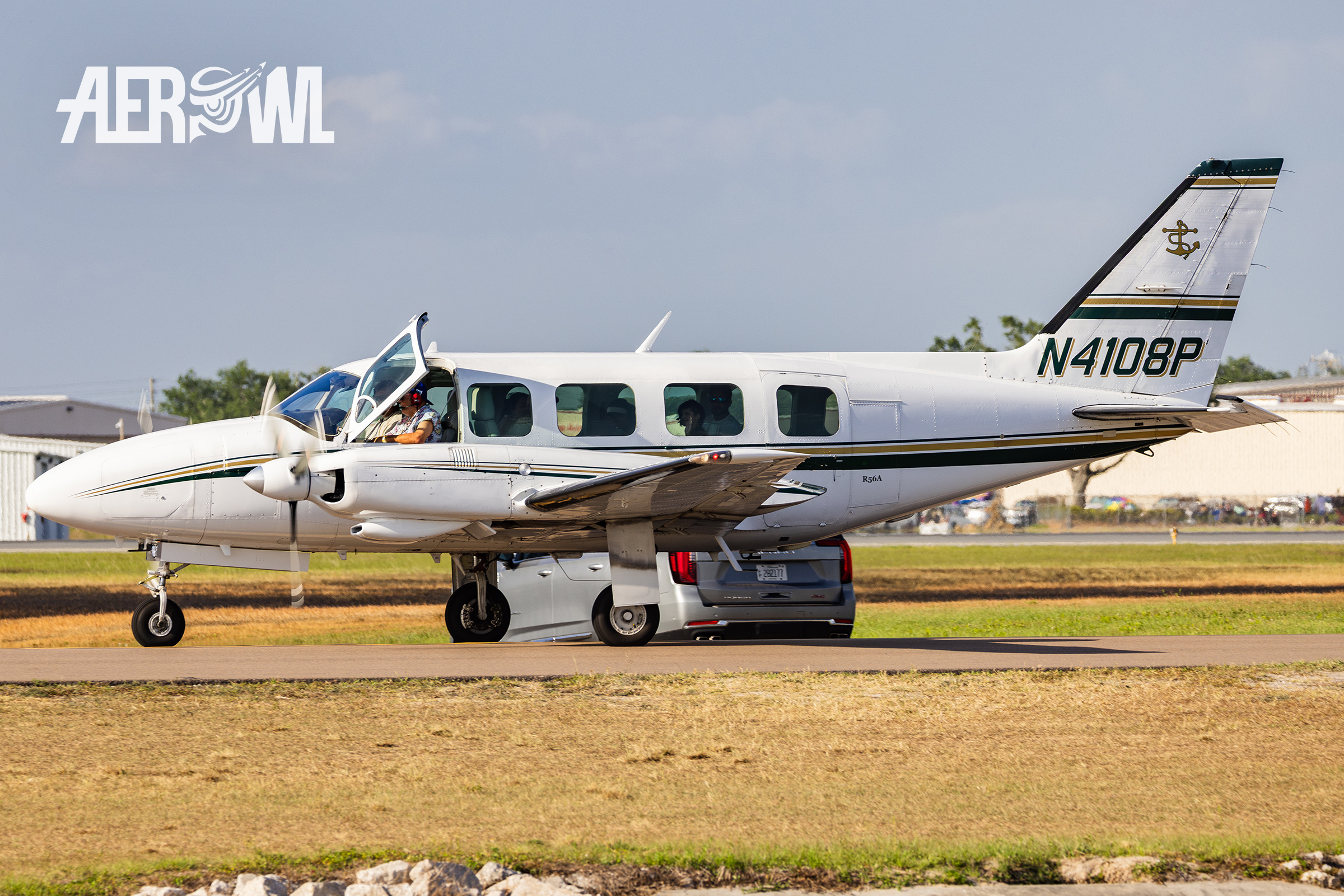 A great Piper PA-31-350 taxiing in line towards runway at the Sun'n Fun 2025 in Lakeland, Florida.