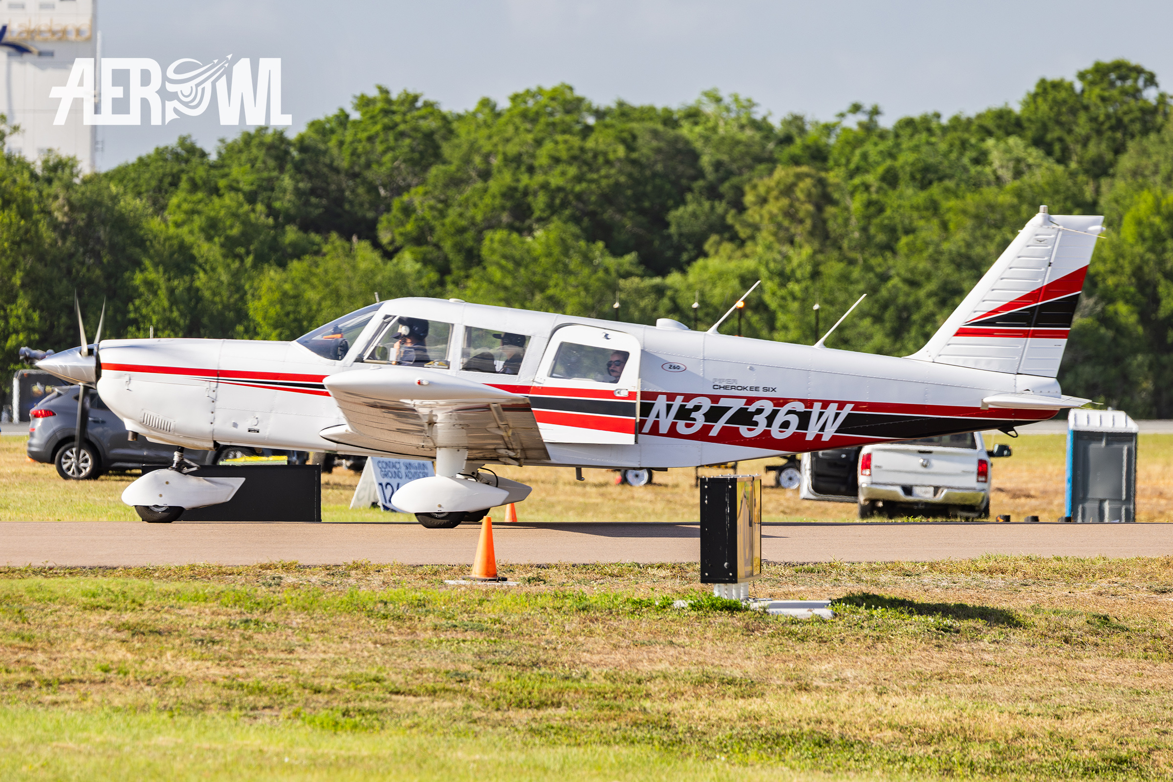 A great looking 1966 Piper PA-32-260 on its way to the runway during the Sun´n Fun 2025 in Lakeland, Florida.