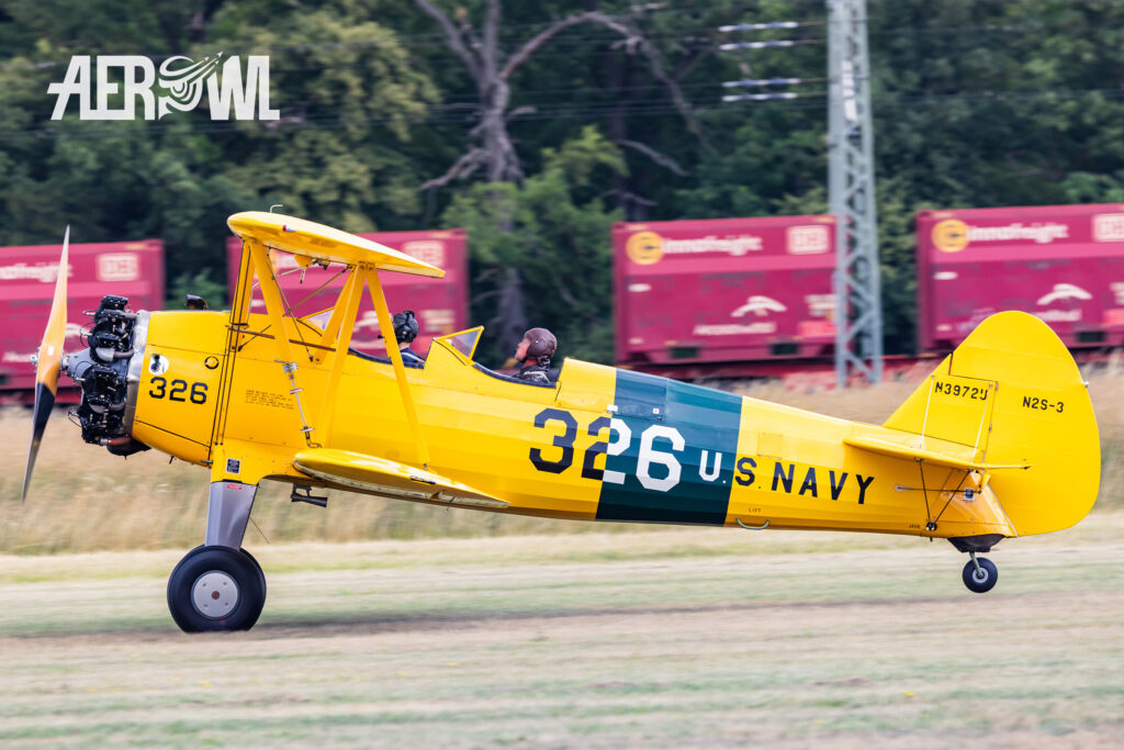 The Boeing Stearman N2S-3 “N3972U” touching down on the runway at the Bienenfarm in Brandenburg as part of the “Stearman & Friends 2026” event.