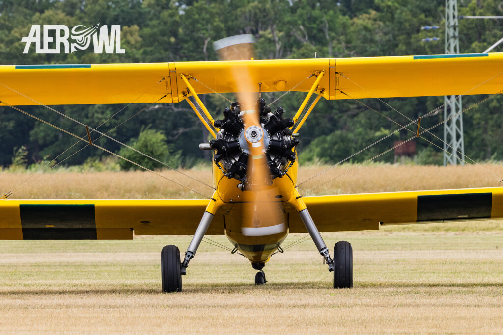 The large engine of the Boeing Stearman N2S-3 “N3972U” during the “Stearman & Friends 2026” event at the Bienenfarm in Brandenburg.